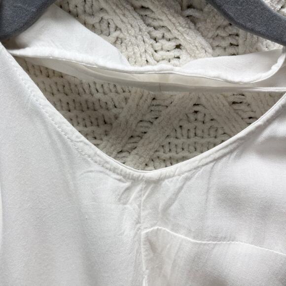 Timing Embroidered Women's Crop Top Lace Hem Sleeveless Shirt White M. - Picture 3 of 4